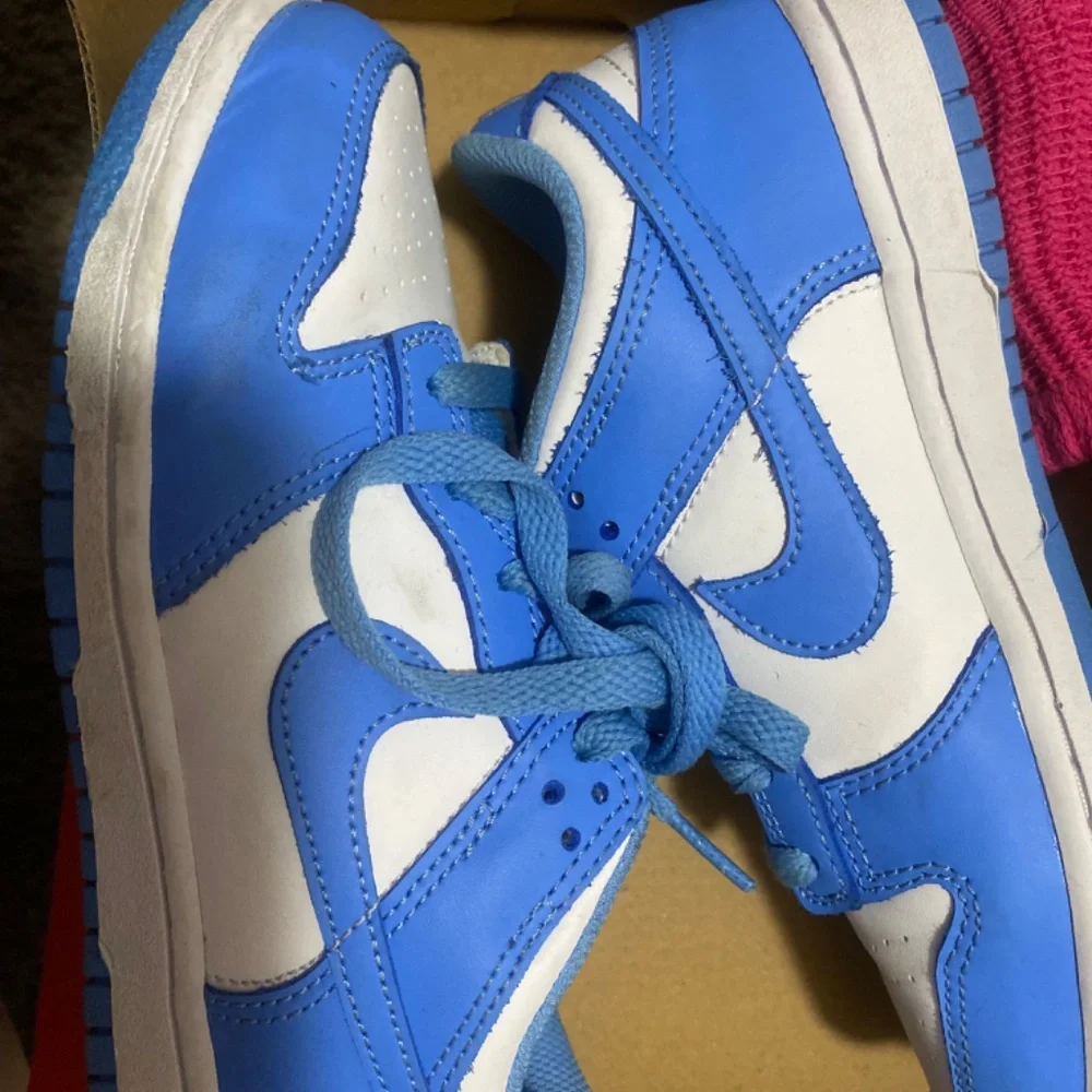 Girls dunks - Picture 2 of 2